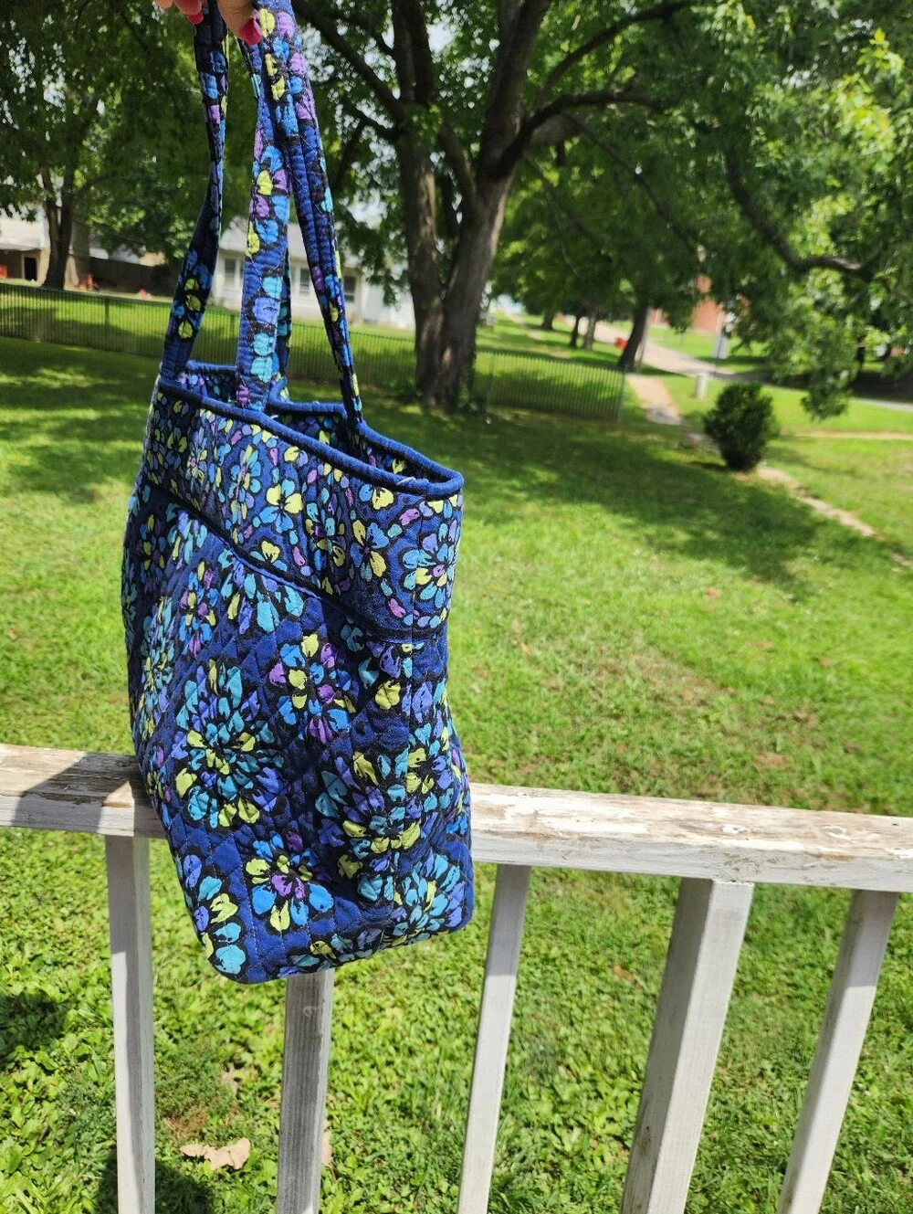 Vera Bradley Large Quilted Tote Bag In Retired Indigo Pop Pattern EUC